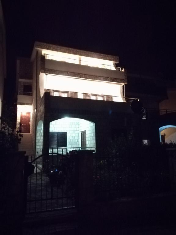 Kuc Apartment Bar